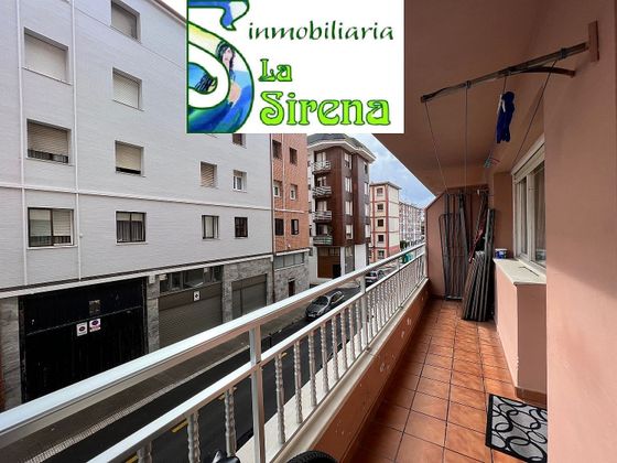 Foto 1 de Pis en venda a calle Arturo Dúo Vital de 3 habitacions amb terrassa i calefacció