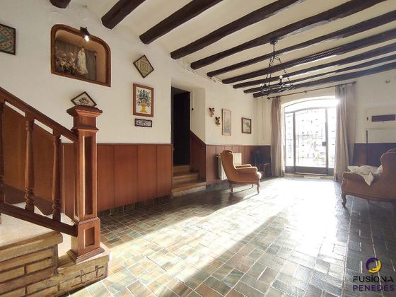 Foto 1 de Casa en venta en Sant Cugat Sesgarrigues de 7 habitaciones con balcón y calefacción