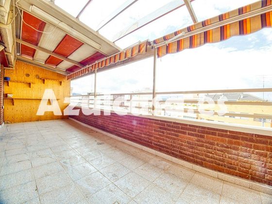 Foto 1 de Ático en venta en Elda de 3 habitaciones con terraza y ascensor