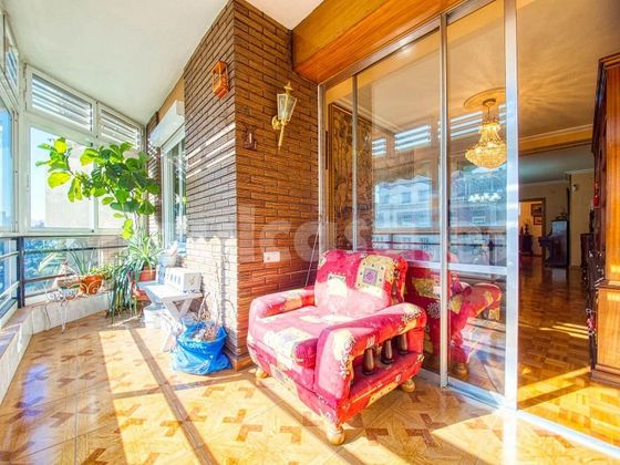 Foto 2 de Pis en venda a Mercado de 4 habitacions amb terrassa i aire acondicionat