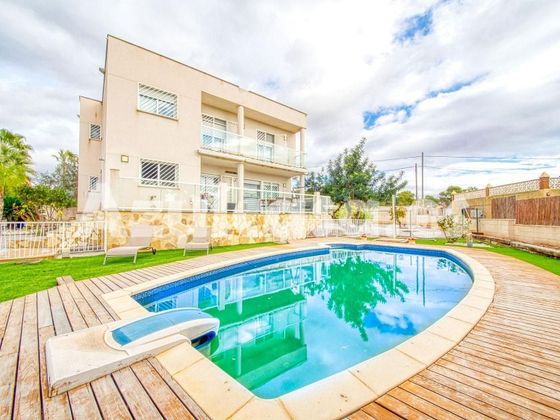 Foto 1 de Chalet en venta en Moralet - Cañada del Fenollar de 4 habitaciones con terraza y piscina