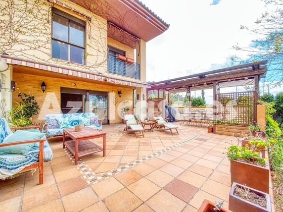 Foto 2 de Casa en venda a Vistahermosa de 6 habitacions amb terrassa i piscina
