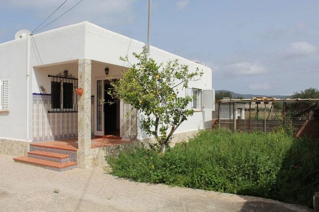 Foto 2 de Casa en venta en Sant Antoni de Portmany de 3 habitaciones con piscina