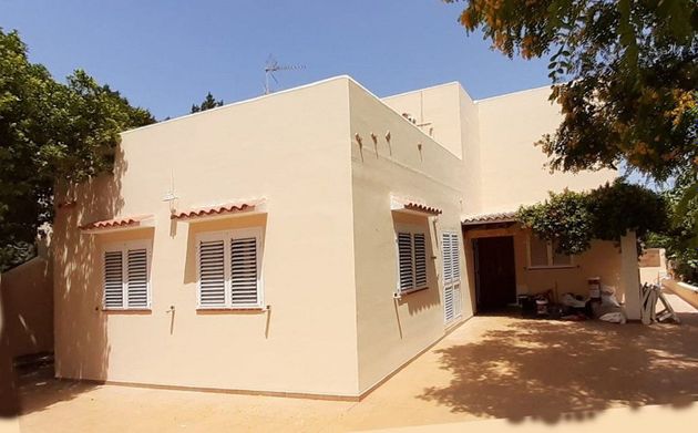 Foto 2 de Casa en venta en Sant Antoni de Portmany de 5 habitaciones con terraza