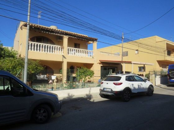 Foto 1 de Casa en venta en Sant Antoni de Portmany de 4 habitaciones con terraza y garaje