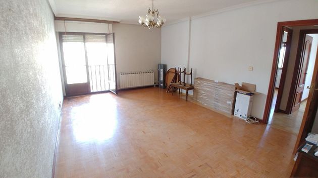Foto 2 de Pis en venda a Villamuriel de Cerrato de 3 habitacions amb garatge i calefacció