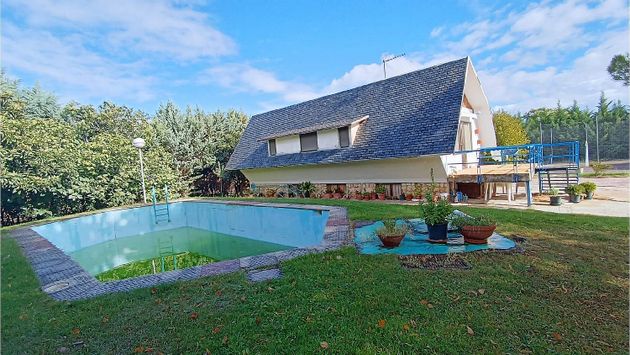 Foto 1 de Casa en venda a Campo de la Juventud de 3 habitacions amb piscina i garatge