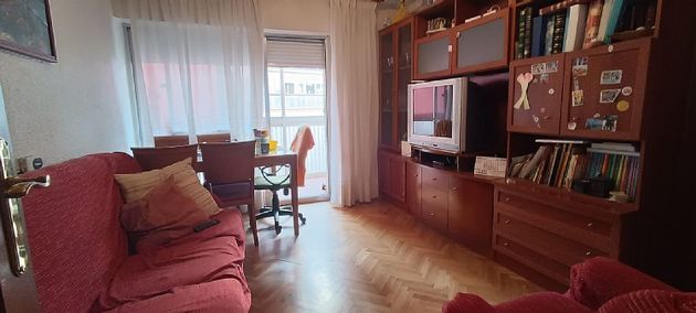 Foto 2 de Pis en venda a avenida Castilla de 3 habitacions amb terrassa i calefacció