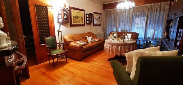 Foto 2 de Pis en venda a Centro - Palencia de 4 habitacions amb terrassa i calefacció