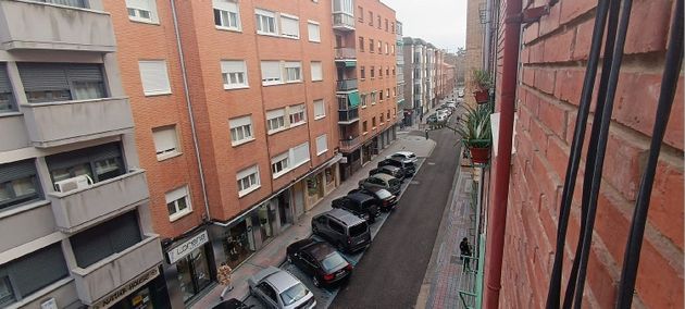 Foto 1 de Venta de piso en Centro - Palencia de 4 habitaciones con calefacción