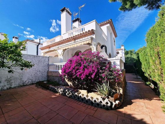 Foto 1 de Casa en venda a Casalot de 3 habitacions amb terrassa i piscina