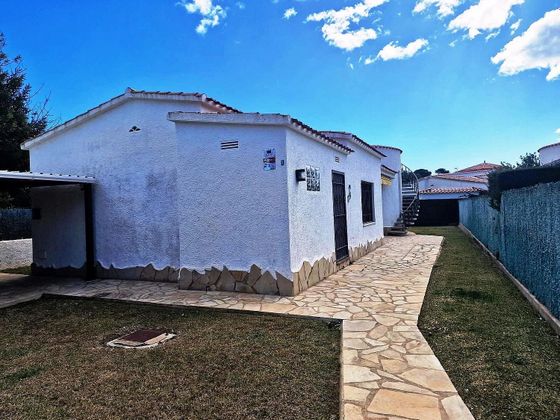 Foto 2 de Chalet en venta en Ardiaca - La Llosa de 2 habitaciones con terraza y jardín