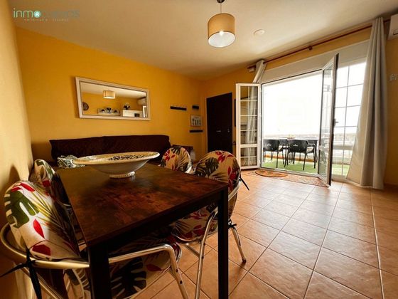 Foto 2 de Piso en alquiler en Villaricos de 3 habitaciones con terraza y muebles