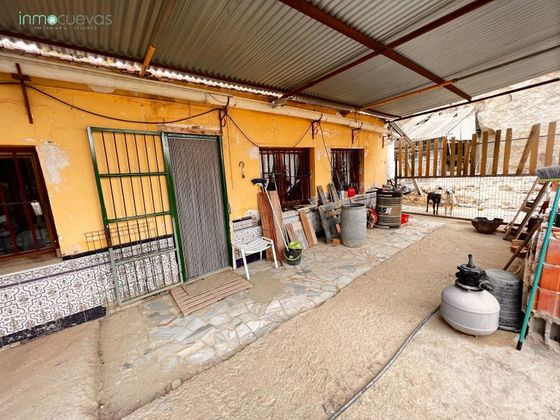 Foto 1 de Casa rural en venta en Cuevas del Almanzora pueblo de 4 habitaciones con terraza y jardín