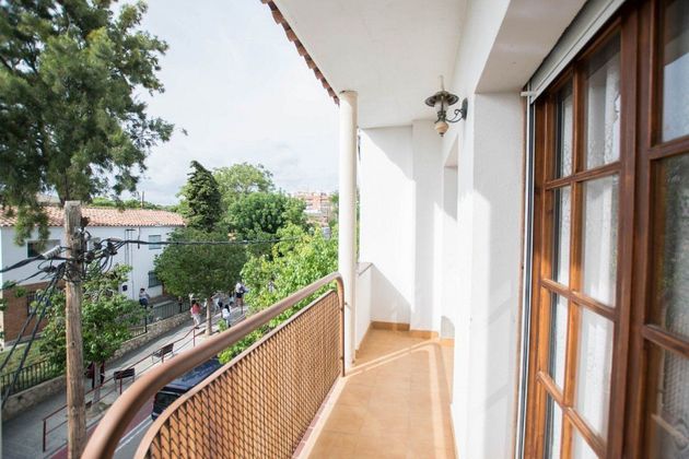 Foto 1 de Casa adossada en venda a Santa Maria-Eixample-Sud Sumella de 4 habitacions amb garatge i balcó