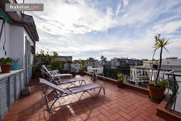 Foto 1 de Ático en venta en Els Molins - La Devesa - El Poble-sec de 3 habitaciones con terraza y aire acondicionado