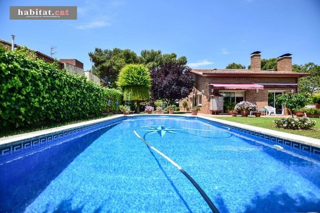 Foto 2 de Venta de chalet en L'Aragai - Prat de Vilanova de 7 habitaciones con terraza y piscina