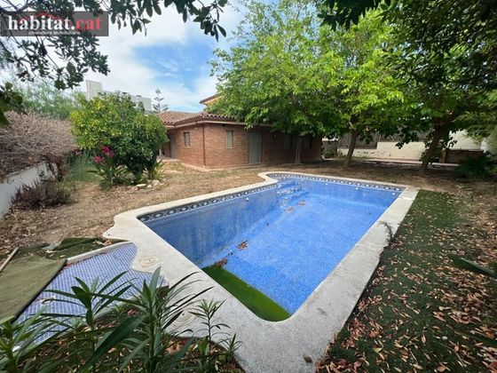 Foto 1 de Xalet en venda a Urbanitzacions del sud de 5 habitacions amb terrassa i piscina