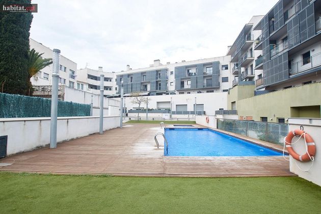 Foto 2 de Venta de piso en La Geltrú de 3 habitaciones con terraza y piscina