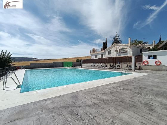 Foto 1 de Chalet en venta en Ventas de Huelma de 3 habitaciones con terraza y piscina