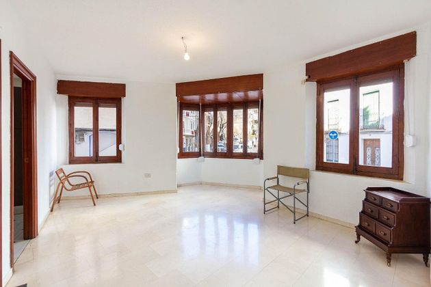 Foto 1 de Venta de piso en Lanjarón de 2 habitaciones con terraza y ascensor