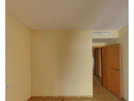 Foto 2 de Piso en venta en calle Riera de 2 habitaciones con garaje y ascensor