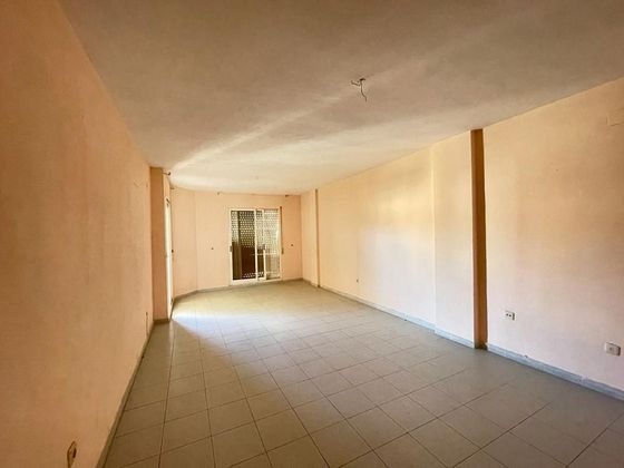 Foto 1 de Venta de piso en Sénia, la de 3 habitaciones con balcón