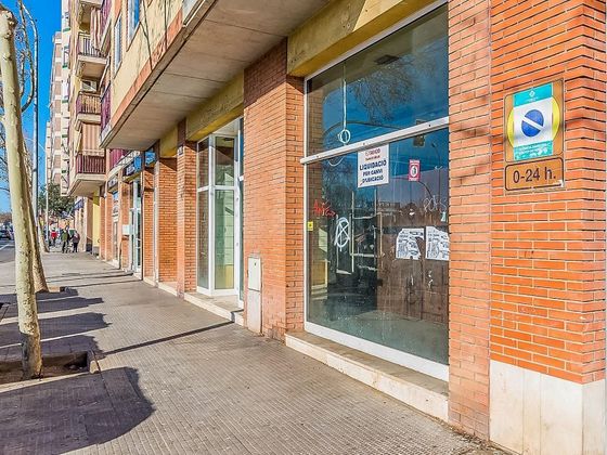 Foto 1 de Local en venta en avenida De Sant Bernat Calbó de 337 m²