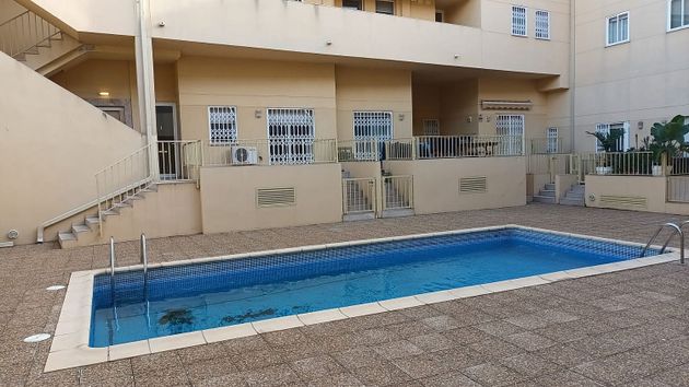 Foto 1 de Venta de piso en calle Femada de 3 habitaciones con terraza y piscina