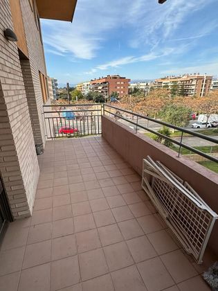 Foto 2 de Venta de piso en calle De Rosa Sensat de 3 habitaciones con terraza y piscina