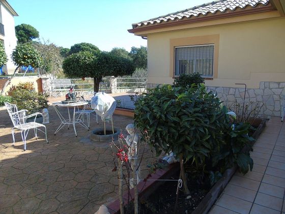 Foto 1 de Chalet en venta en Mas Mora - Sant Daniel de 3 habitaciones con terraza y jardín