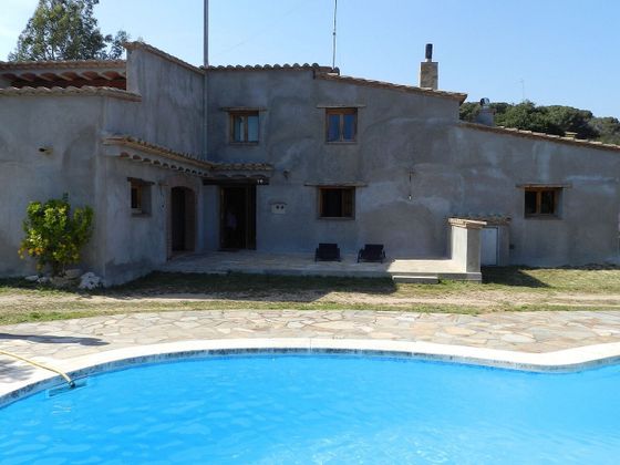 Foto 1 de Casa rural en venda a Mas Mora - Sant Daniel de 5 habitacions amb terrassa i piscina