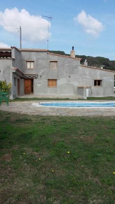 Foto 2 de Casa rural en venda a Mas Mora - Sant Daniel de 5 habitacions amb terrassa i piscina