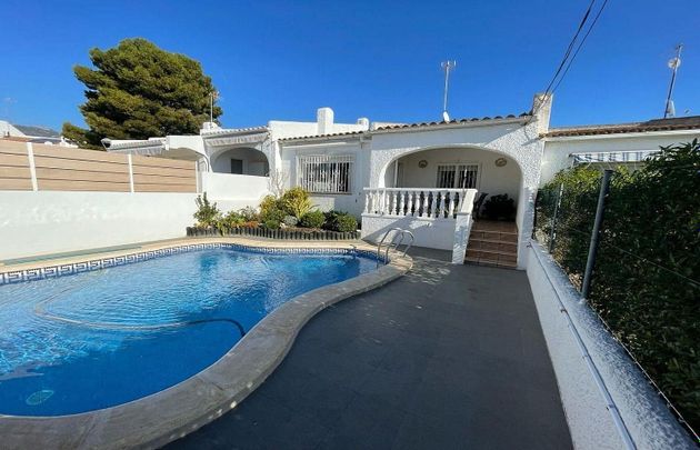 Foto 1 de Casa adossada en venda a Montsià de Mar de 3 habitacions amb terrassa i piscina
