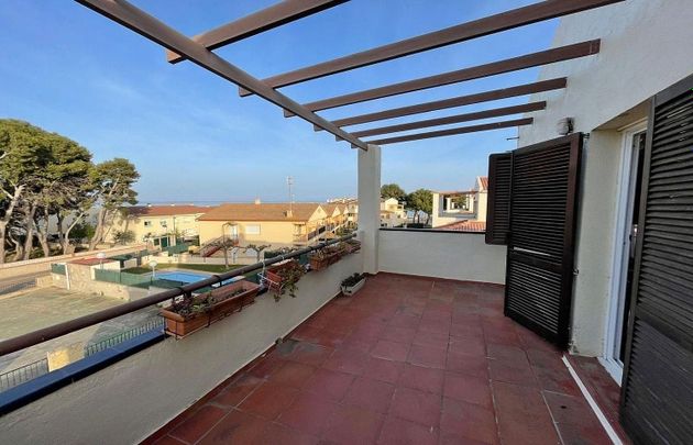 Foto 1 de Àtic en venda a Les Cases d'Alcanar de 2 habitacions amb terrassa i piscina
