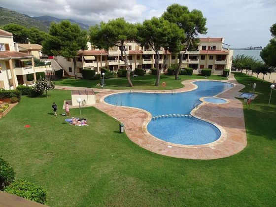 Foto 2 de Ático en venta en Les Cases d'Alcanar de 2 habitaciones con terraza y piscina