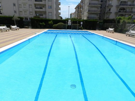 Foto 2 de Pis en venda a Calafell Platja de 4 habitacions amb terrassa i piscina