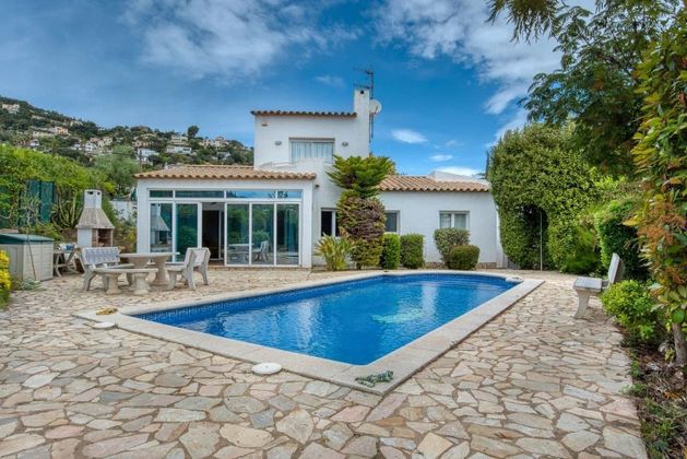 Foto 1 de Xalet en venda a Cabanyes-Mas Ambrós-Mas Pallí de 3 habitacions amb piscina i jardí