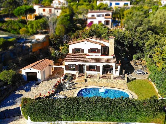 Foto 1 de Xalet en venda a Cabanyes-Mas Ambrós-Mas Pallí de 4 habitacions amb piscina i garatge