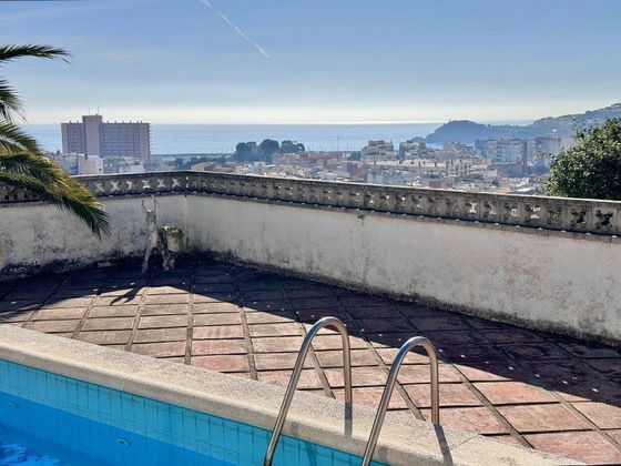 Foto 1 de Venta de chalet en Port Salvi - Puntabrava de 4 habitaciones con terraza y piscina