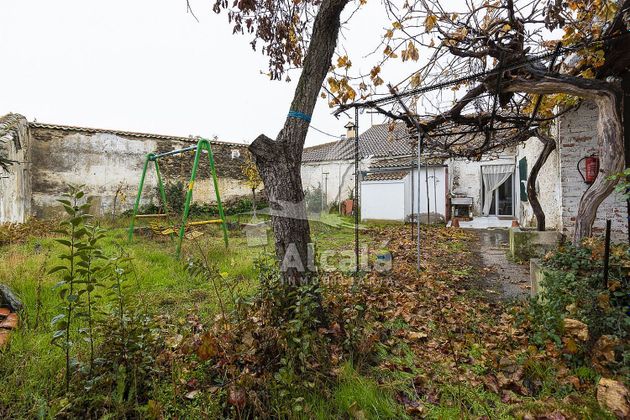 Foto 2 de Casa en venda a Nieva de 6 habitacions amb jardí i calefacció