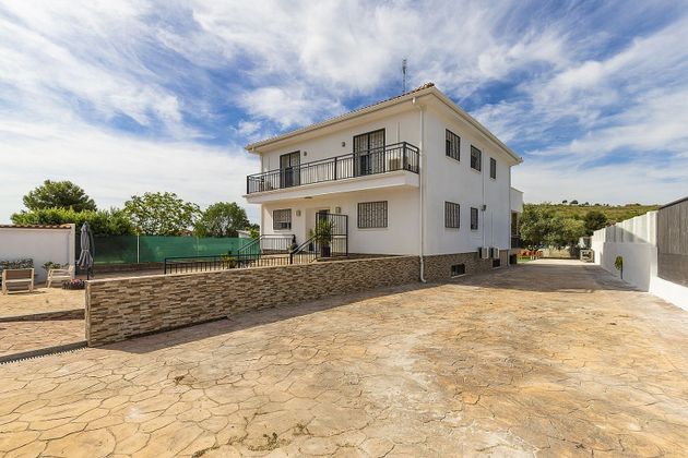 Foto 1 de Casa en venta en Camarma de Esteruelas de 6 habitaciones con terraza y piscina