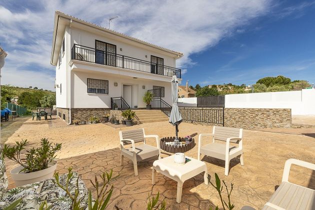Foto 2 de Casa en venda a Camarma de Esteruelas de 6 habitacions amb terrassa i piscina