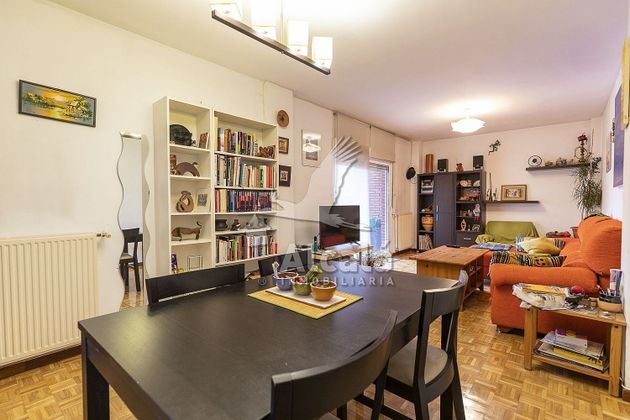 Foto 2 de Piso en venta en Juan de Austria de 4 habitaciones con terraza y garaje