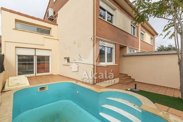 Foto 1 de Venta de casa en Meco pueblo de 3 habitaciones con piscina y garaje