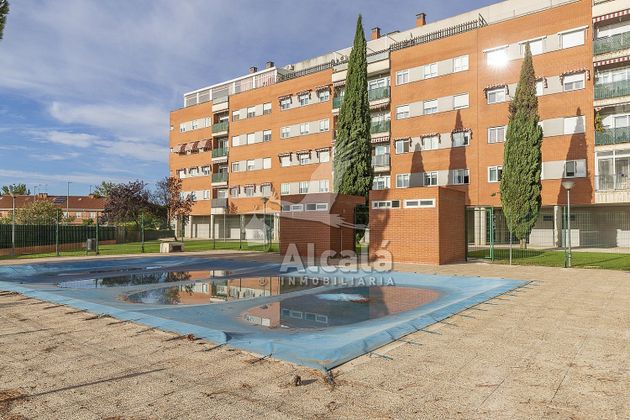 Foto 2 de Pis en venda a Espartales de 3 habitacions amb terrassa i piscina