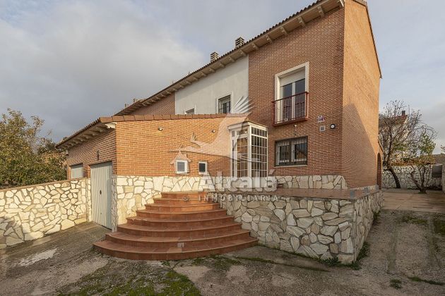 Foto 2 de Venta de casa en Villanueva de la Torre de 3 habitaciones con terraza y garaje