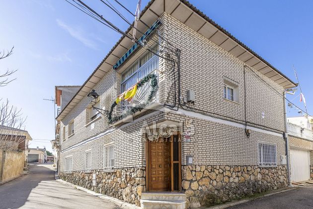 Foto 1 de Casa en venda a Yebra de 7 habitacions amb terrassa i garatge