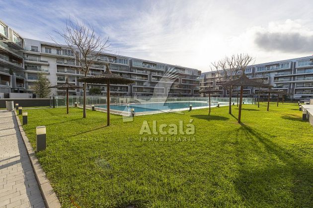 Foto 2 de Piso en venta en San Isidro - Los Almendros de 3 habitaciones con terraza y piscina