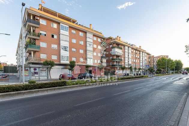 Foto 2 de Piso en venta en Veredillas - Juncal - Zarzuela de 3 habitaciones con piscina y garaje